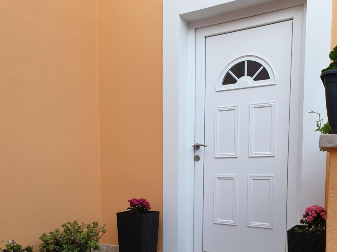 Apartments Priko 63 Mali Losinj Exterior photo
