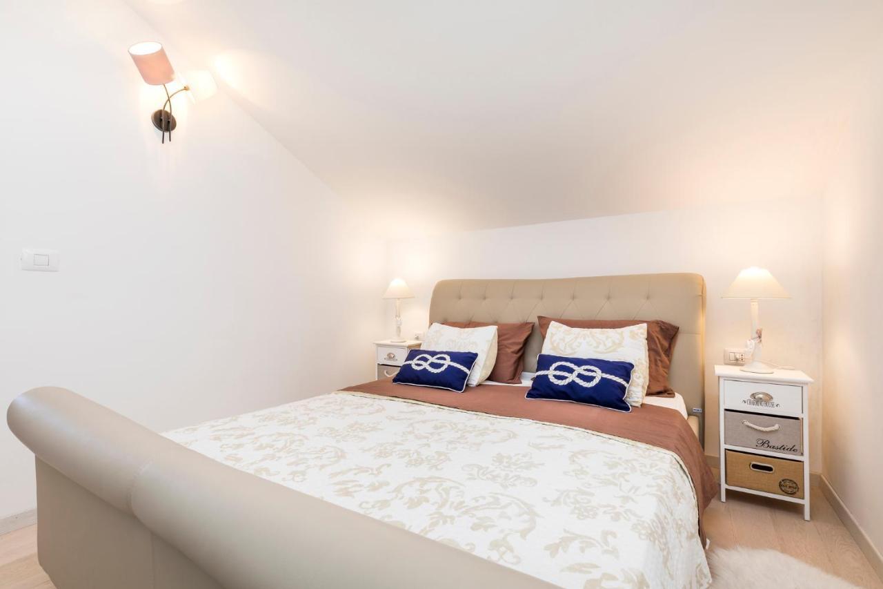 Apartments Priko 63 Mali Losinj Exterior photo